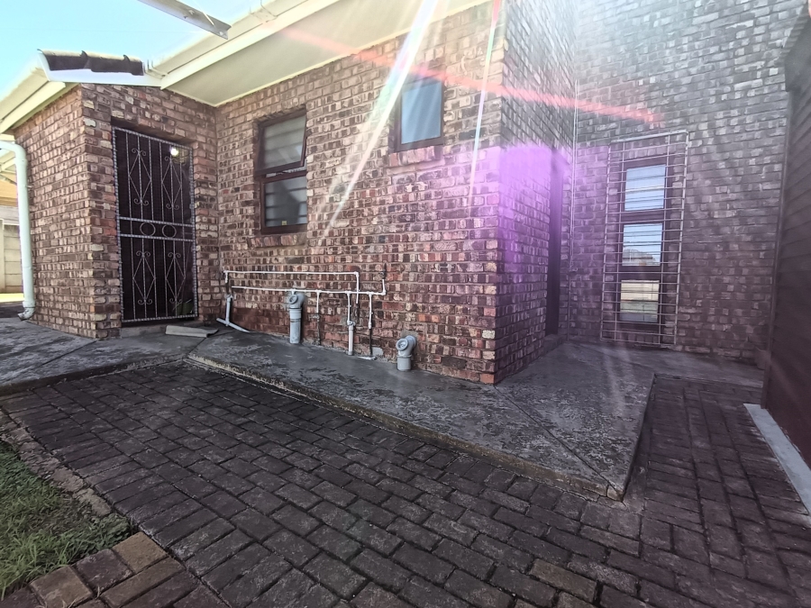 3 Bedroom Property for Sale in Noorsekloof Eastern Cape
